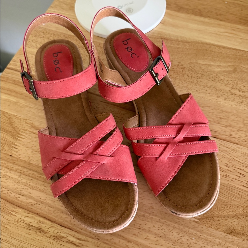 b.o.c. Coral Cross-Strap Ankle Buckle Sandals, Never Worn, No Tags, Spring Shoe